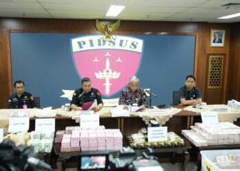 Jaksa Tangkap Mantan Pejabat di MA, Sita Uang Tunai Rp920 Miliar dan Emas 51 Kilogram