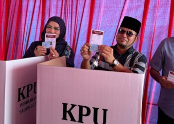 Calon Gubernur Kaltim Nomor Urut 2, Rudy Mas’ud  Nyoblos di Balikpapan