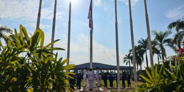 Kukar Kibarkan Bendera Setengah Tiang Dua Hari untuk Hormati Ryamizard Ryacudu