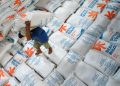 Pemkab Kukar Berikan Bantuan Beras kepada Petani Gagal Panen
