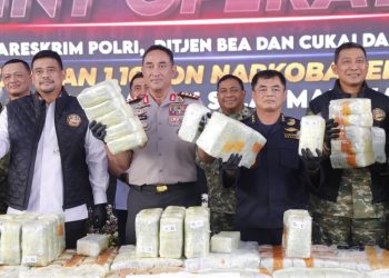Delapan Kru Kapal Penyelundupan 1,16 Ton Ketamin Senilai Rp3,48 Triliun Ditangkap