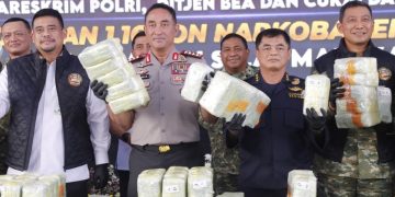 Delapan Kru Kapal Penyelundupan 1,16 Ton Ketamin Senilai Rp3,48 Triliun Ditangkap